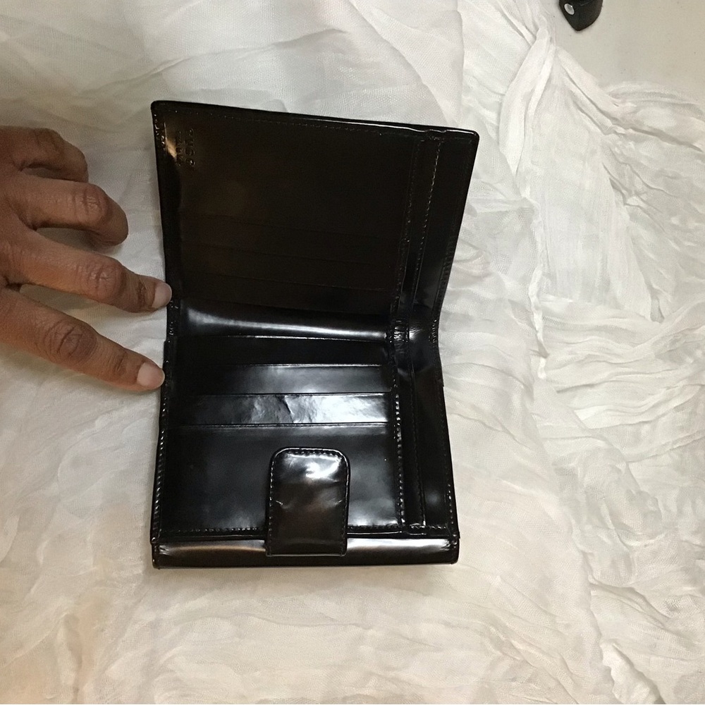 Gucci Patent Leather Wallet - Picture 6 of 7